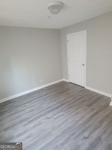 2204 Fairington Village Drive, Lithonia, GA 30038