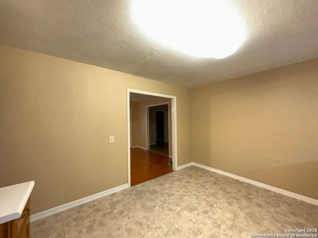 631 Monticello, San Antonio, TX 78223
