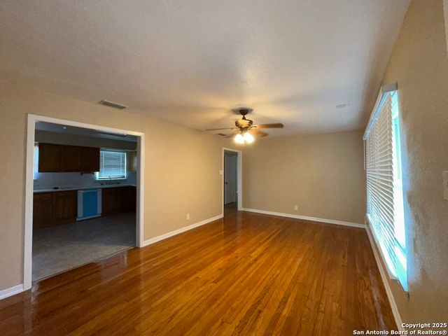 631 Monticello, San Antonio, TX 78223