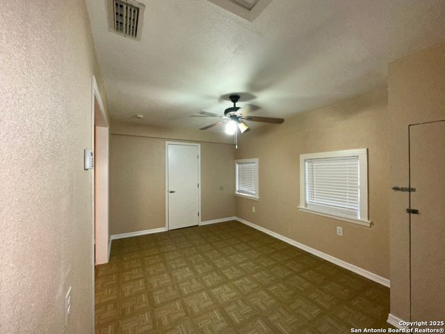 631 Monticello, San Antonio, TX 78223