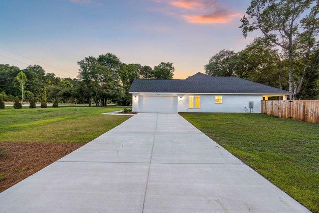 6324 N Highway 17, Awendaw, SC 29429