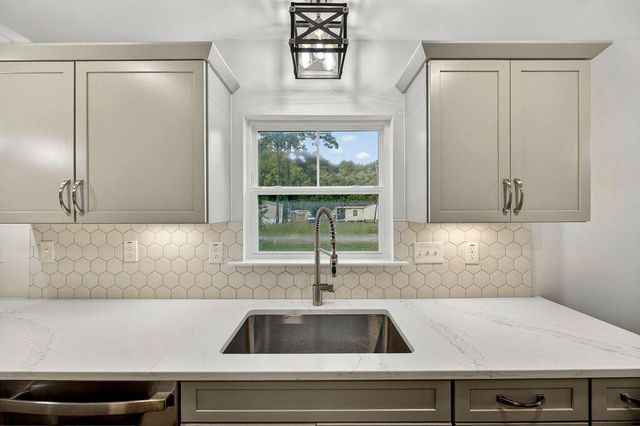 6324 N Highway 17, Awendaw, SC 29429