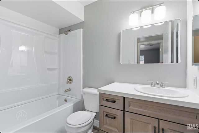 615 2nd Street, Taft, CA 93268