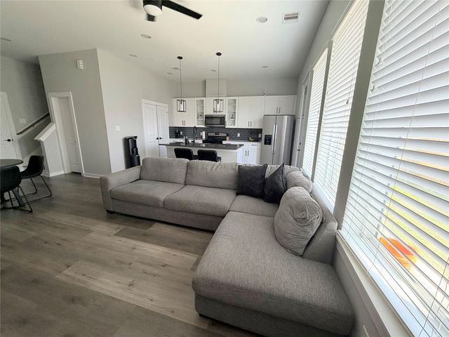 6722 Parker Grove Lane, Houston, TX 77076