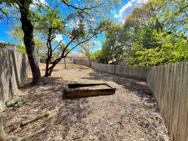 9900 Hundred Oaks CIR B, Austin, TX 78750