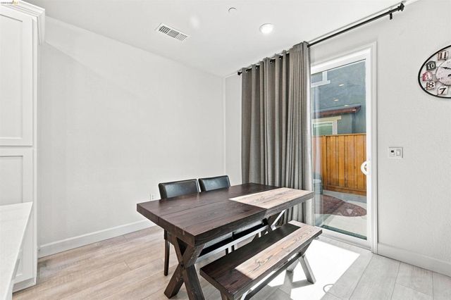 59 Autumn Ln, Pittsburg, CA 94565