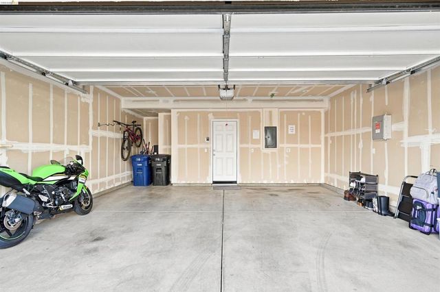 59 Autumn Ln, Pittsburg, CA 94565
