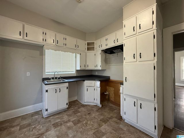 632 OAKLAND AVENUE, Fairfield, AL 35064