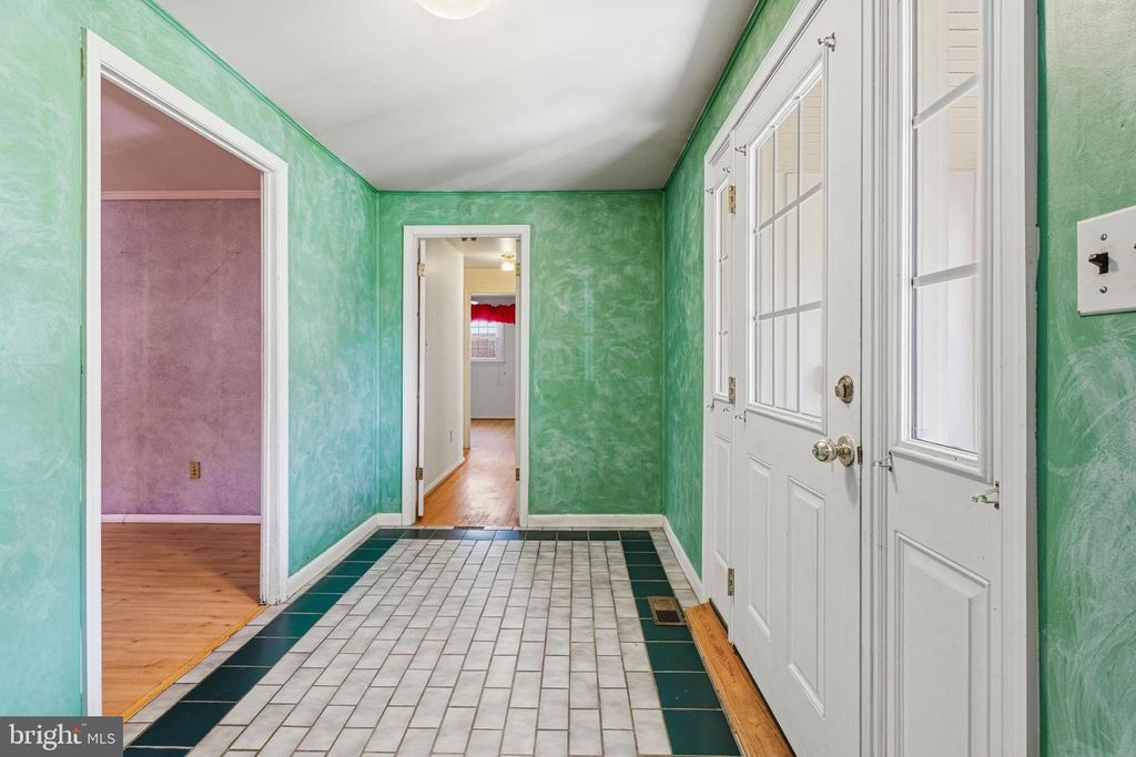 Image 13 of property listing at 2407 EASTRIDGE RD, Lutherville Timonium, MD 21093