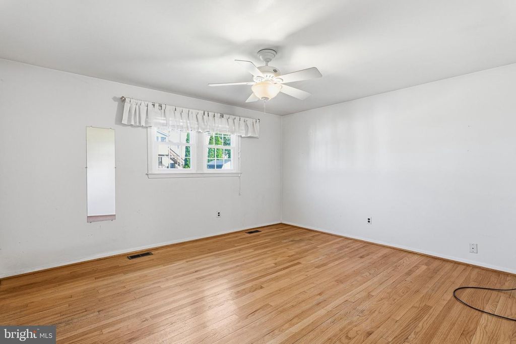 Image 18 of property listing at 2407 EASTRIDGE RD, Lutherville Timonium, MD 21093