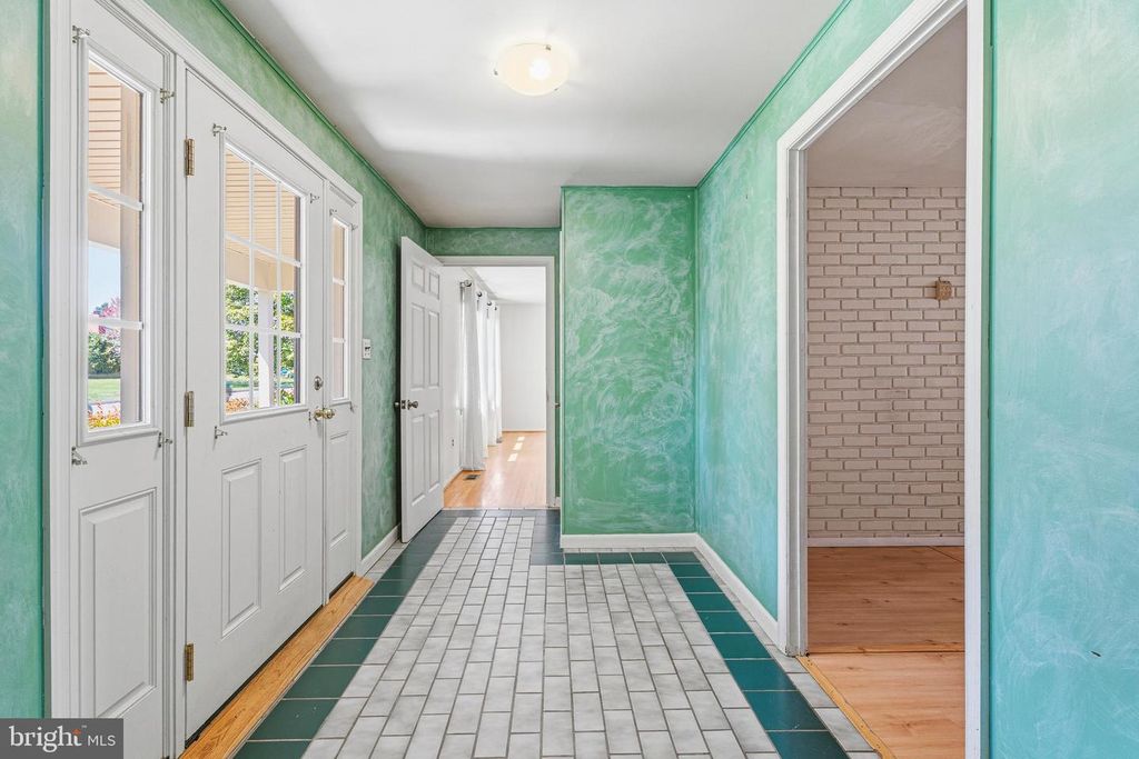Image 2 of property listing at 2407 EASTRIDGE RD, Lutherville Timonium, MD 21093