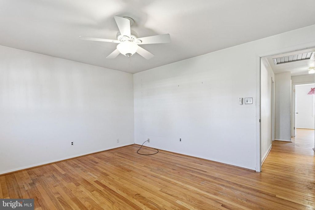 Image 22 of property listing at 2407 EASTRIDGE RD, Lutherville Timonium, MD 21093