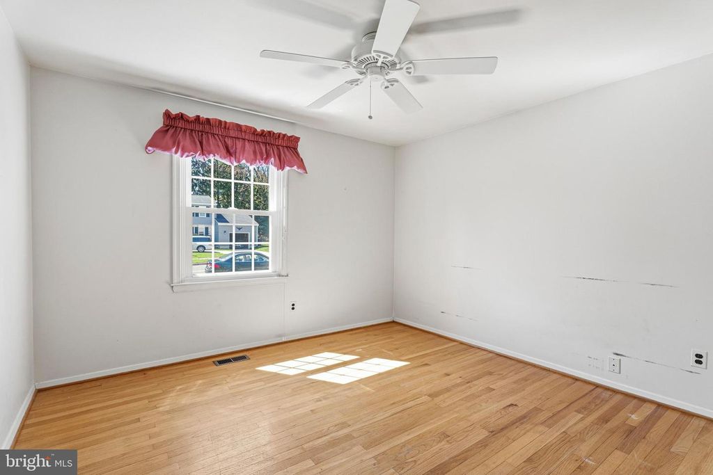 Image 24 of property listing at 2407 EASTRIDGE RD, Lutherville Timonium, MD 21093