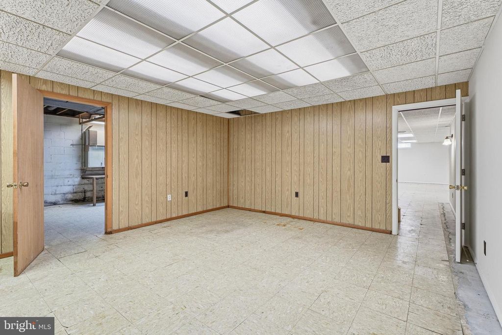 Image 29 of property listing at 2407 EASTRIDGE RD, Lutherville Timonium, MD 21093