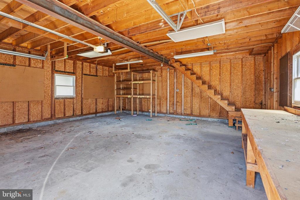 Image 36 of property listing at 2407 EASTRIDGE RD, Lutherville Timonium, MD 21093