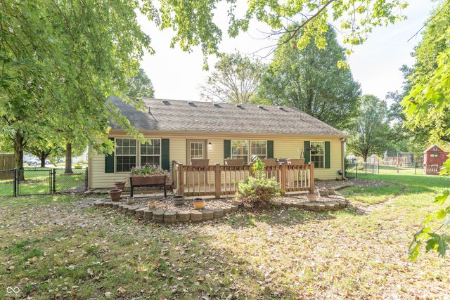 108 Meadowview Drive, Mooresville, IN 46158