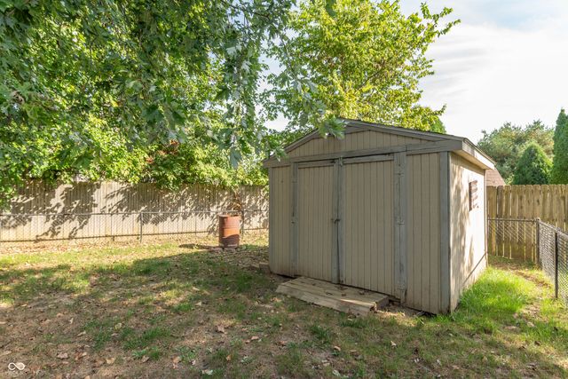 108 Meadowview Drive, Mooresville, IN 46158