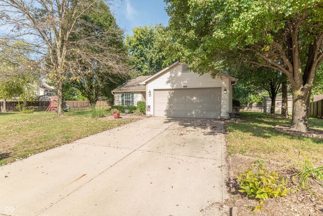 108 Meadowview Drive, Mooresville, IN 46158