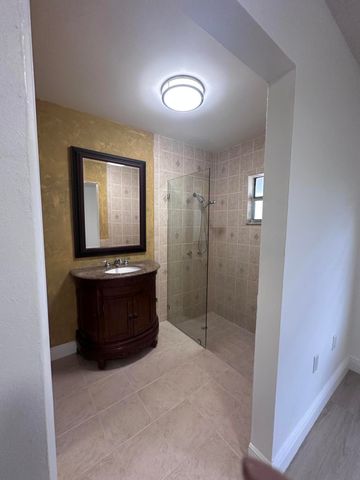 19823 NW 64th Place, Hialeah, FL 33015
