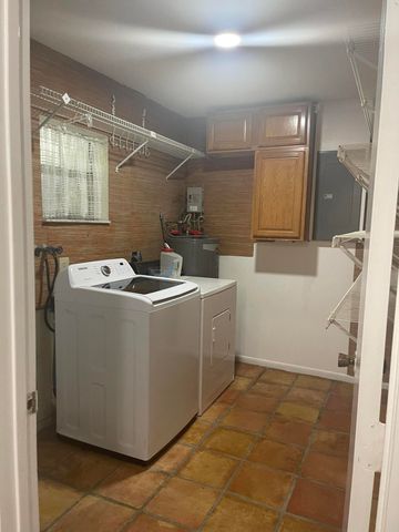 19823 NW 64th Place, Hialeah, FL 33015