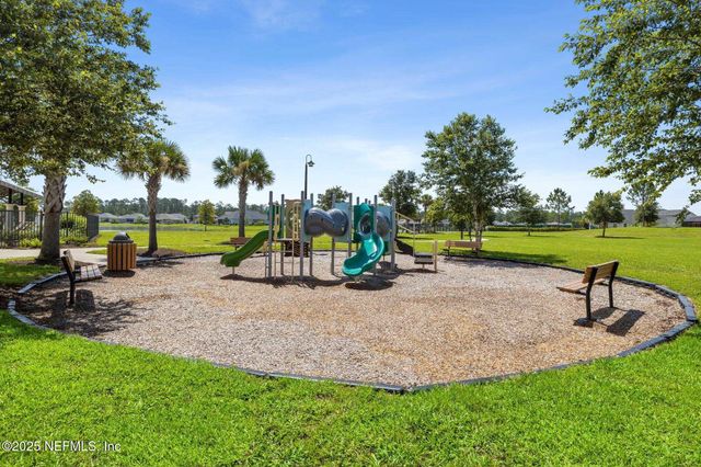 82 Willow Lake Dr, St Augustine, FL 32092