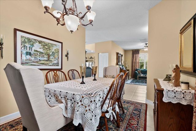 135 Hamilton Terrace, West Palm Beach, FL 33414