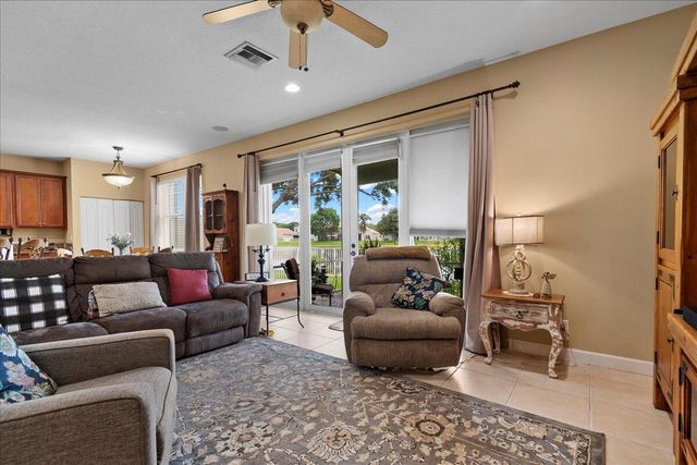135 Hamilton Terrace, West Palm Beach, FL 33414
