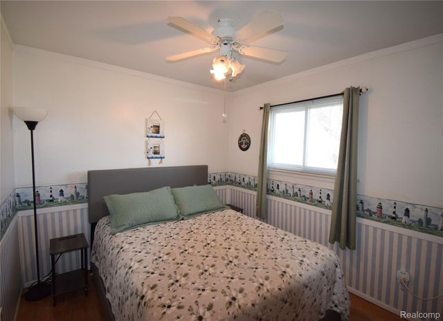 37222 Barrington Drive, Sterling Heights, MI 48312