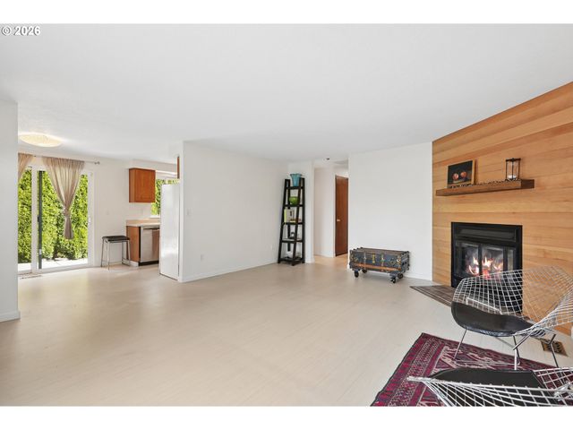 7134 N GREENWICH Ave, Portland, OR 97217