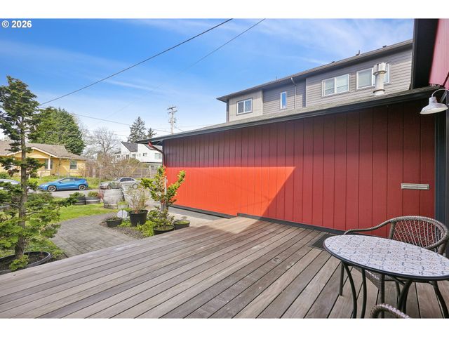 7134 N GREENWICH Ave, Portland, OR 97217