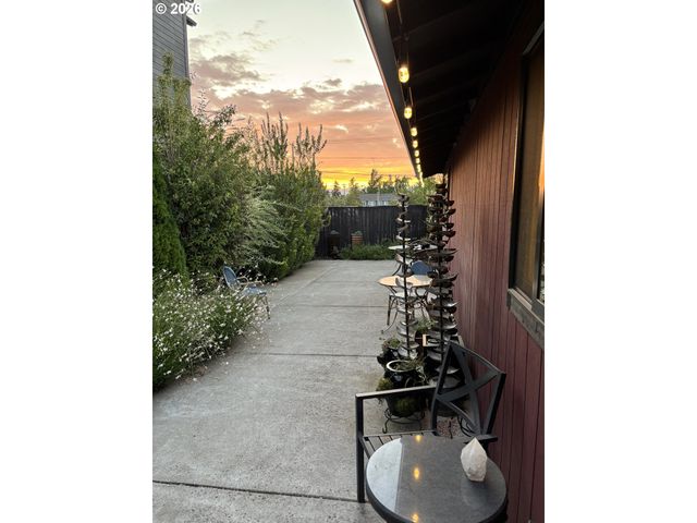 7134 N GREENWICH Ave, Portland, OR 97217