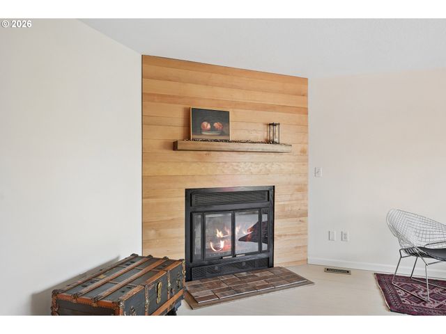 7134 N GREENWICH Ave, Portland, OR 97217