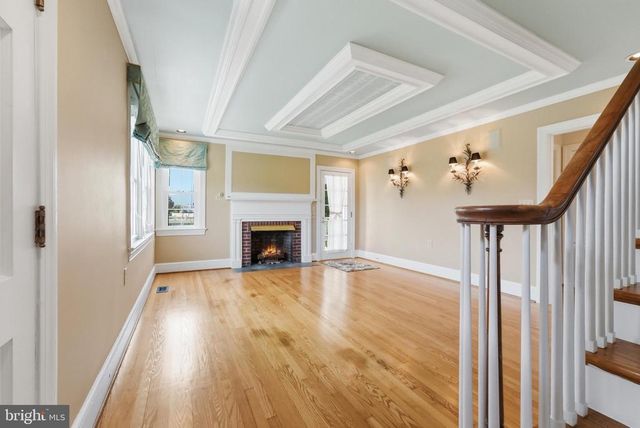 6117 S F T VALLEY RD, Etlan, VA 22719