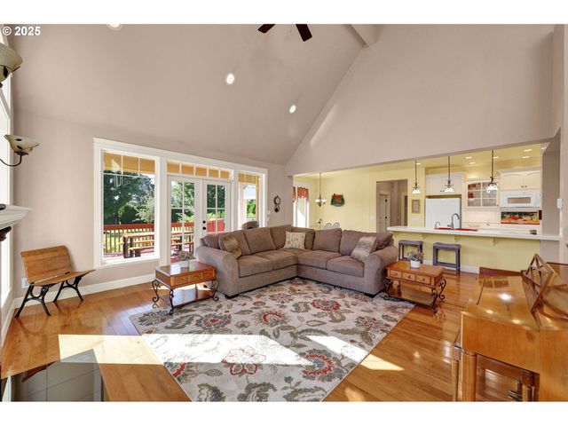 2011 RIVER LOOP 1, Eugene, OR 97404