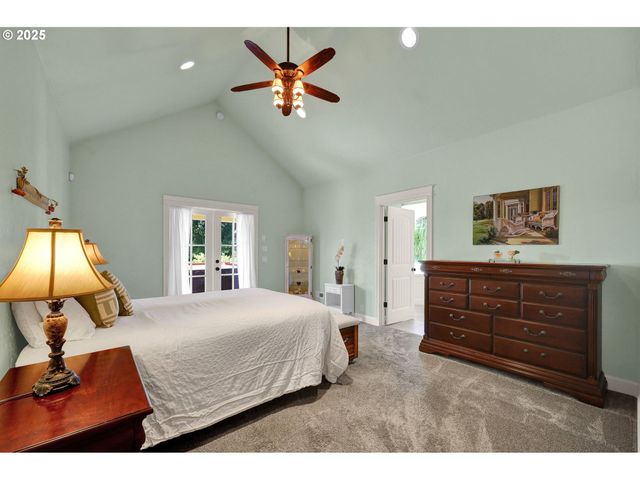 2011 RIVER LOOP 1, Eugene, OR 97404