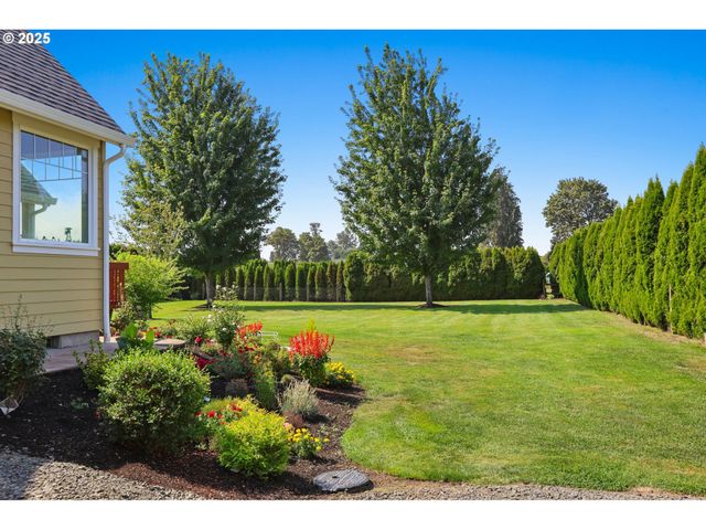 2011 RIVER LOOP 1, Eugene, OR 97404