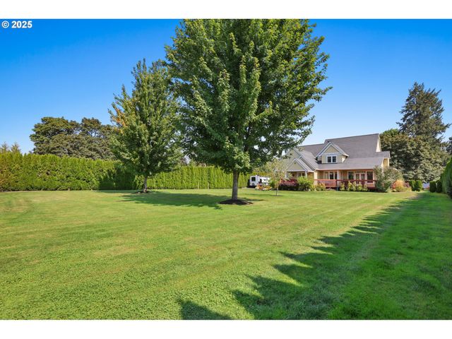 2011 RIVER LOOP 1, Eugene, OR 97404