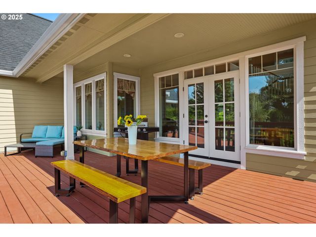 2011 RIVER LOOP 1, Eugene, OR 97404