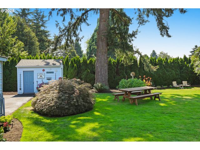 2011 RIVER LOOP 1, Eugene, OR 97404