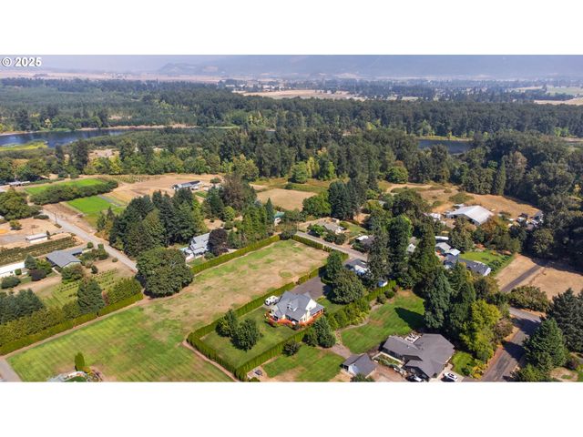 2011 RIVER LOOP 1, Eugene, OR 97404