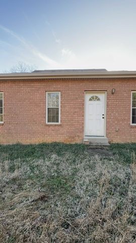 124 Old Highway 96, Burns, TN 37029