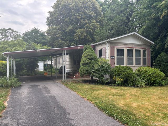 101 West Lane 42B Witt Lane, Riverhead, NY 11901