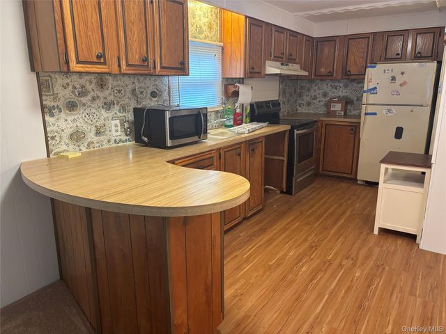 101 West Lane 42B Witt Lane, Riverhead, NY 11901