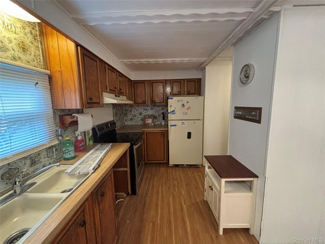 101 West Lane 42B Witt Lane, Riverhead, NY 11901