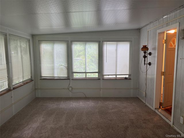 101 West Lane 42B Witt Lane, Riverhead, NY 11901