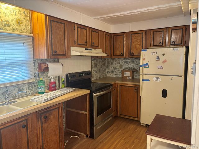 101 West Lane 42B Witt Lane, Riverhead, NY 11901