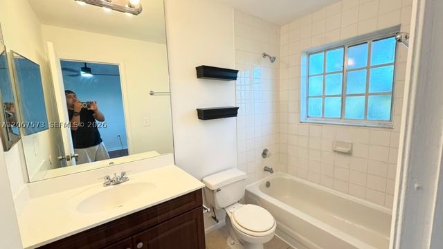 1701 Village Blvd 111, West Palm Beach, FL 33409