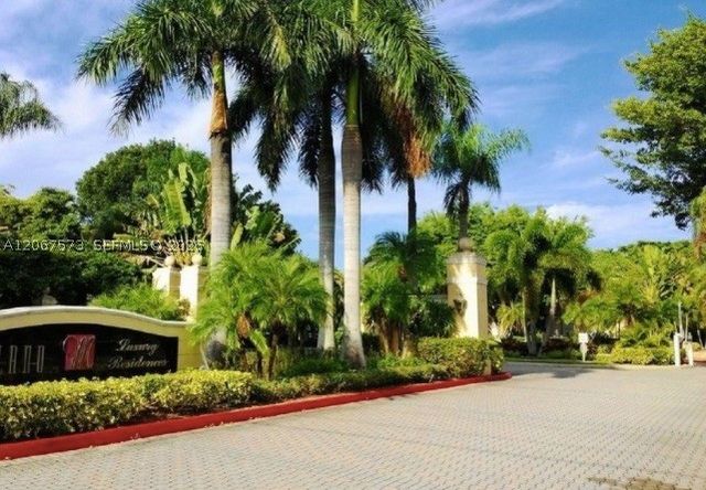 1701 Village Blvd 111, West Palm Beach, FL 33409