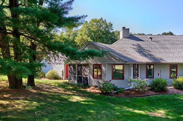 19 Baldwin Ln 19, Amherst, MA 01002