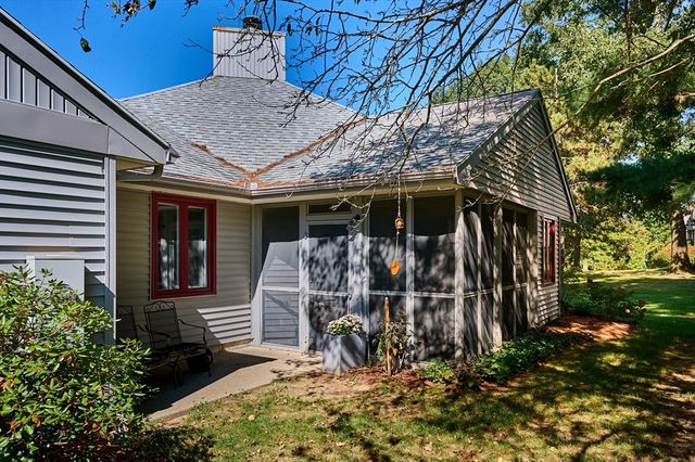 19 Baldwin Ln 19, Amherst, MA 01002